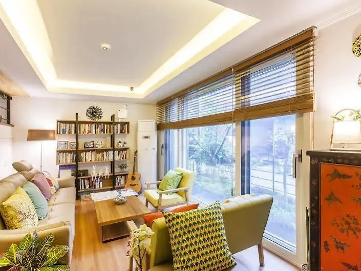 Bauhaus Guesthouse Seoul 2*,
